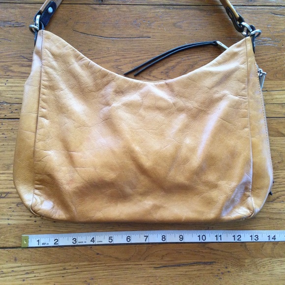Sold - Hobo International Leather Shoulder Bag - Picture 5 of 16